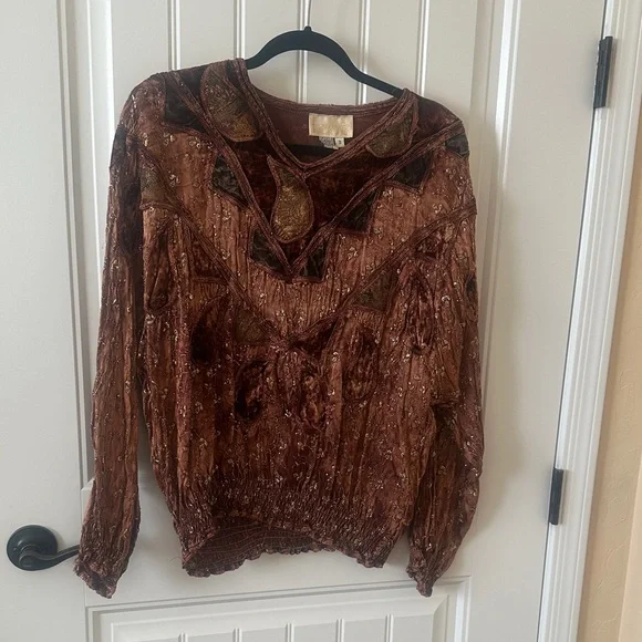 Cache Top - Picture 1 of 4